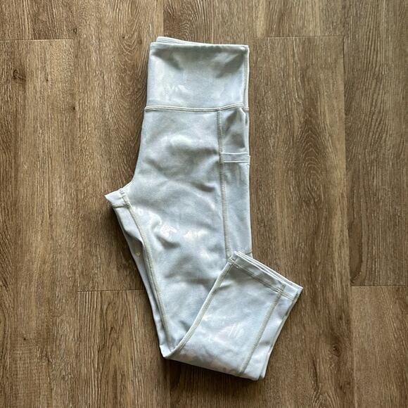 Zyia Active Pocket Light N Tight Silver Metallic Camo Hi Rise Leggings - Picture 1 of 6